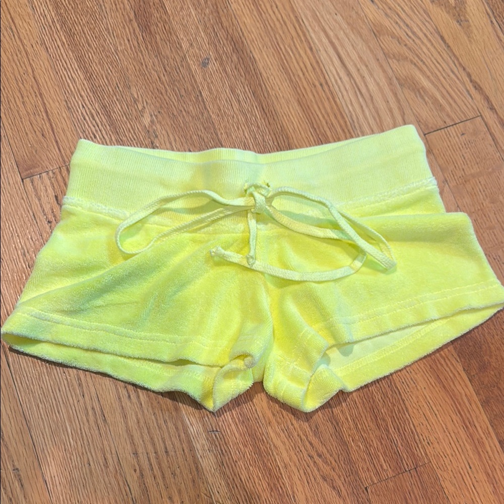 Hard Tail Bright Yellow Kids Shorts Medium (10-12)